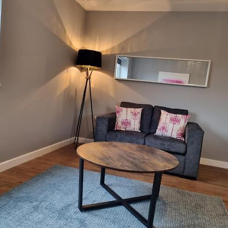 The Old Surgery Flat 9 Lejlighed Redditch Eksteriør billede